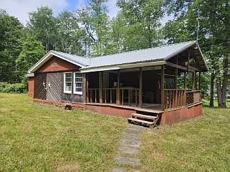 4th image of 535 Carr Ln