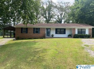 284 McDonald Ln, Guntersville, AL 35976