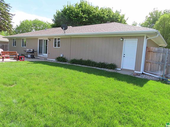 4th image of 525 Timberline Dr