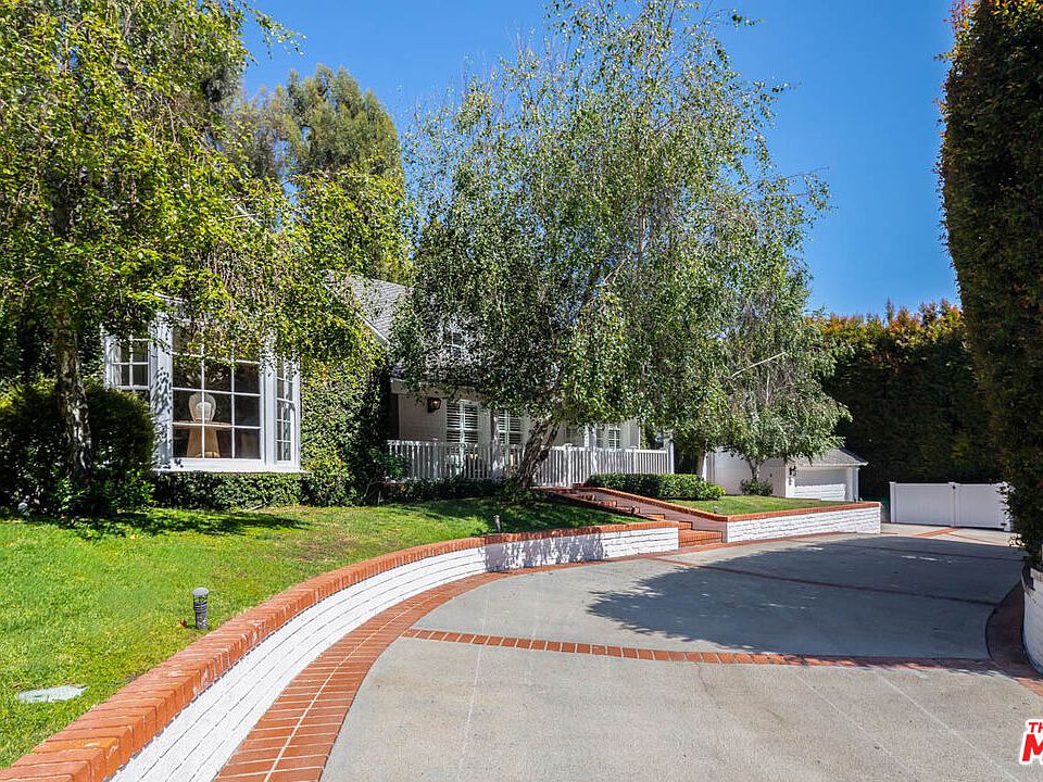 1st image of 1134 San Ysidro Dr
