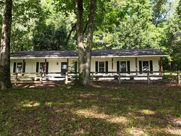 2638 Perry Rd, Grenada, MS 38901