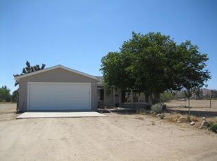 9401 61st St W, Mojave, CA 93501