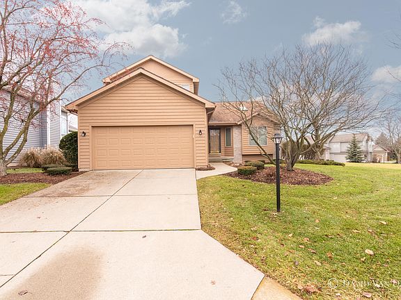 3rd image of 6997 Fairway Vista Dr SE #5