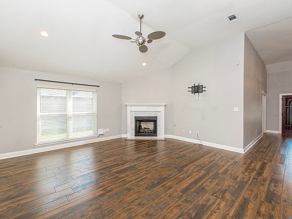 4th image of 23621 Southpoint Dr