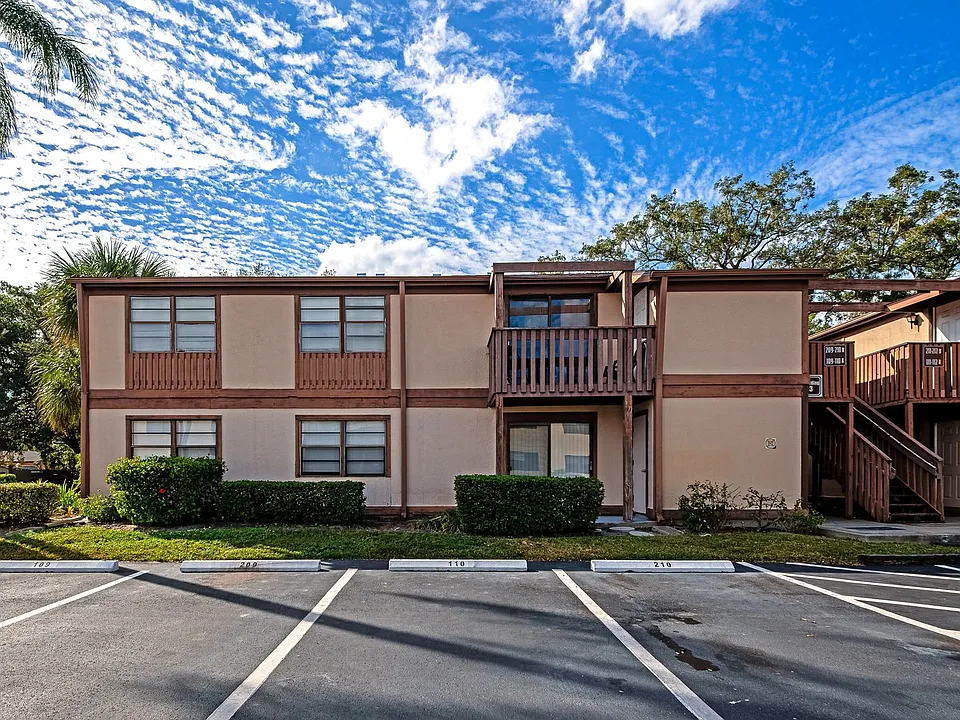 5026 Water Oak Dr #109