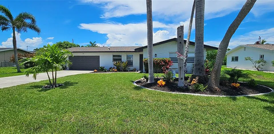 251 SE 46th St