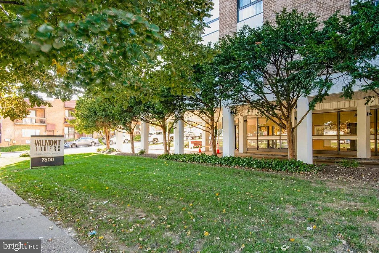 7600 Roosevelt Blvd APT 701 photo 1