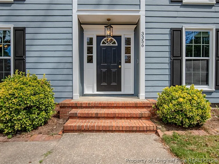 3356 Quarry Dr — Photo 3