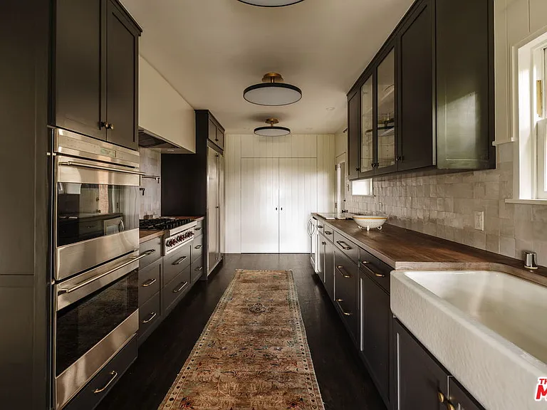 2151 Kenilworth Ave — Photo 13