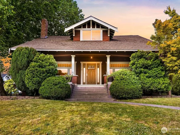 2816 Cornwall Avenue, Bellingham, WA 98225
