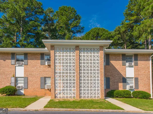 200 Willow Rd #2B, Peachtree City, GA 30269