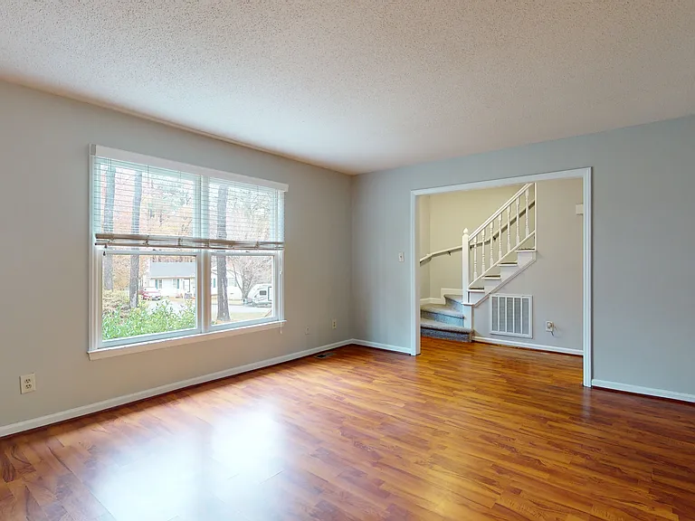 103 Bushberry Ct — Photo 6