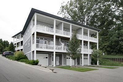 1st image of 270 Oak St