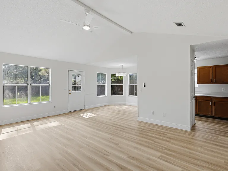 308 Dogwood Ct — Photo 18
