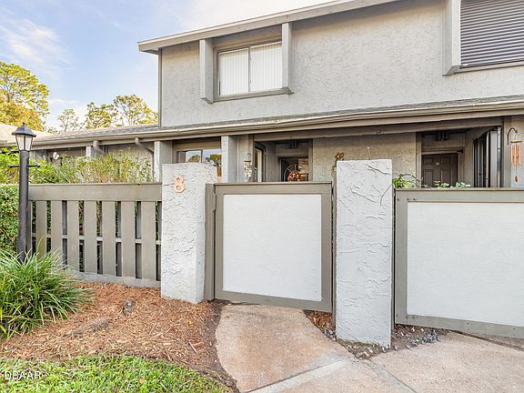 3rd image of 251 Orange Grove Dr Unit 8