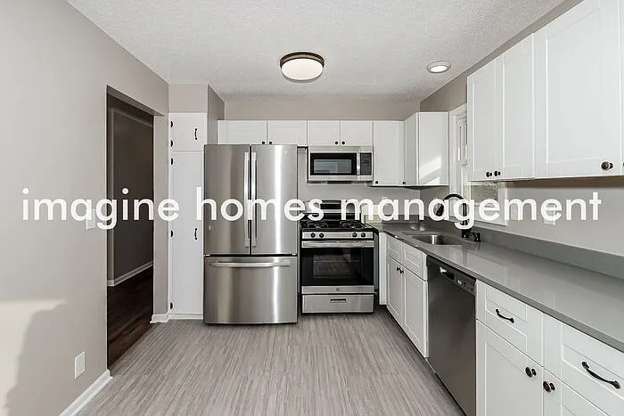 4 bed, 2.0 bath, 1750 sqft, $2,795 — Photo 4