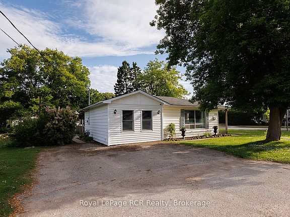 4th image of 223 Division St