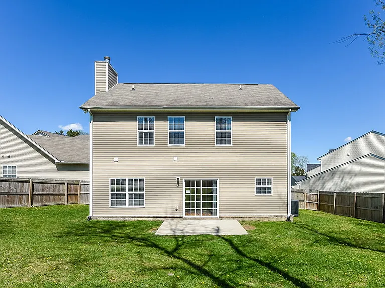 817 Sandworth Cv — Photo 17