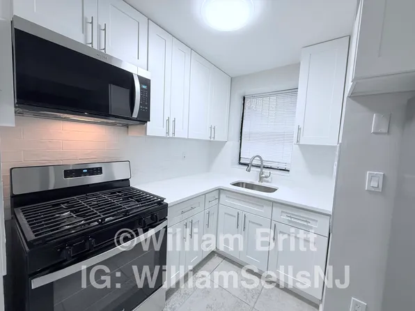 67 Brinkerhoff Street image 1 of 14