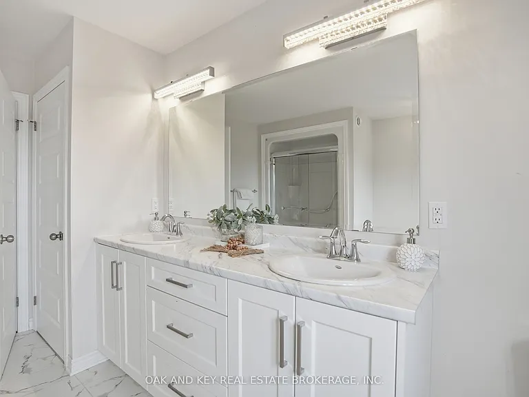 11 Bowman Dr — Photo 29