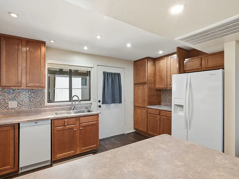 478 S Paseo Madera #B — Photo 13