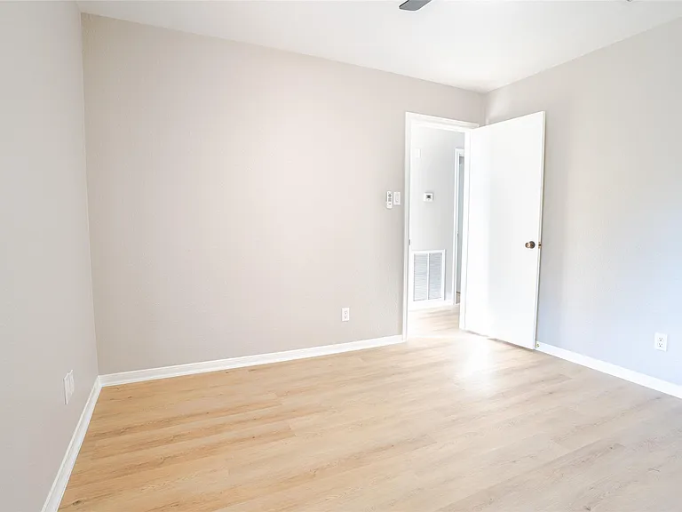 1601 Westwind Dr — Photo 20