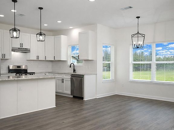 2nd image of 400 Reynolds Ave