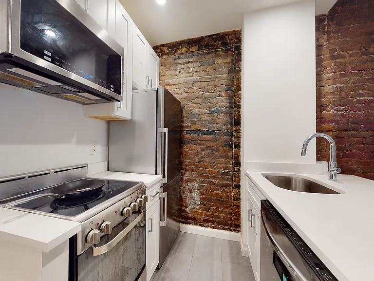 232 E 74th St #2C — Photo 2