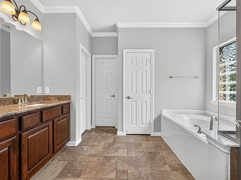 50 Vershire Cir — Photo 40