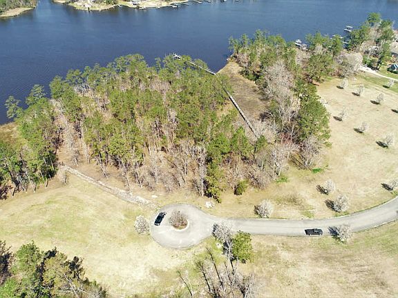 3rd image of 161 Sunshine Dr