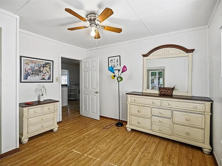 1405 S Flagler Ave — Photo 9