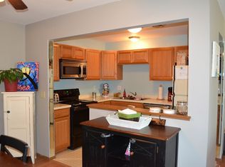 1040 Prairie Dr, Racine, WI 53406