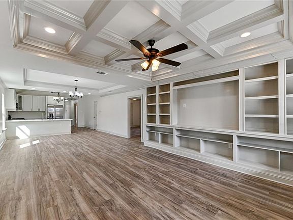 2nd image of 9561 Palm St