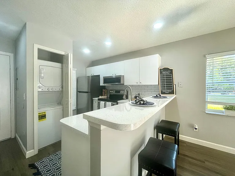 Village Park Townhomes | 2 & 3 Bedroom Apartments in Lady Lake, FL — Photo 24