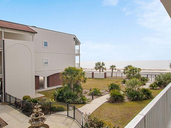 2nd image of 1453 E Beach Blvd