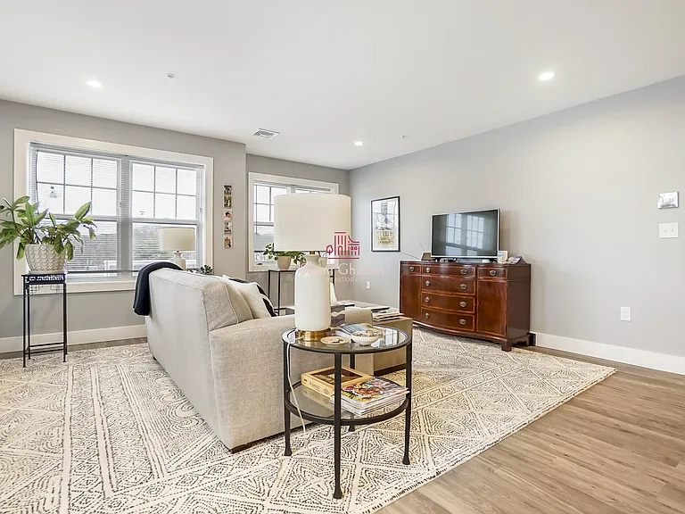 245 Bussey St #303 — Photo 6