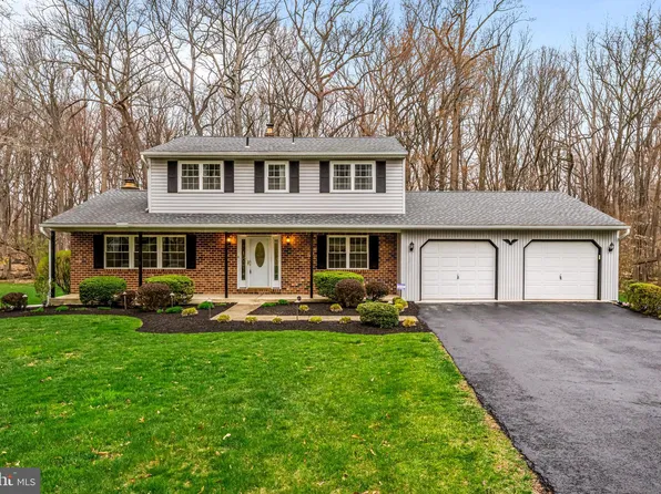 1274 Sharon Dr, Garnet Valley, PA 19060