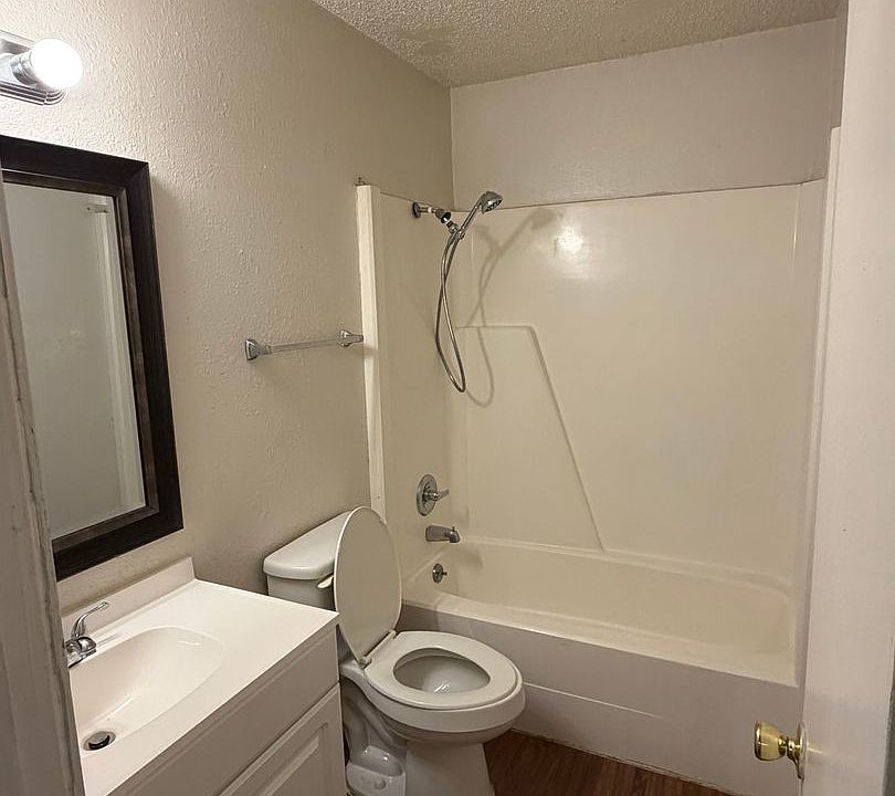 2nd image of 304 Nikki Dr #A
