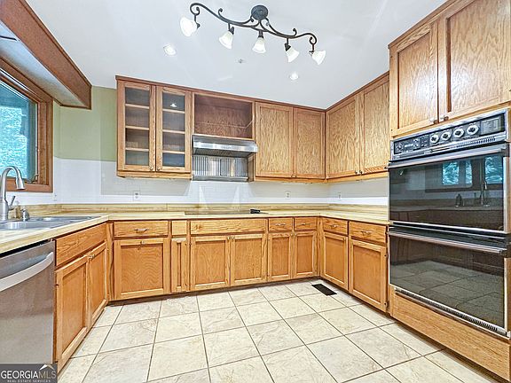 2nd image of 10200 Rivertown Rd