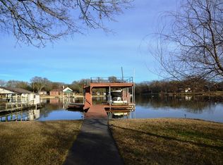106 E Beverly Dr, Malakoff, TX 75148