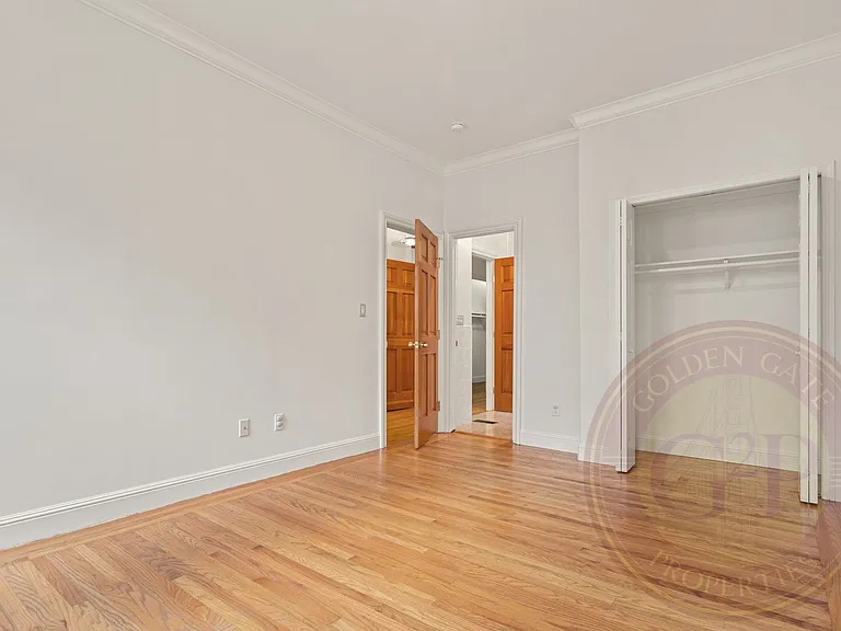 1640-1642 Leavenworth St — Photo 9