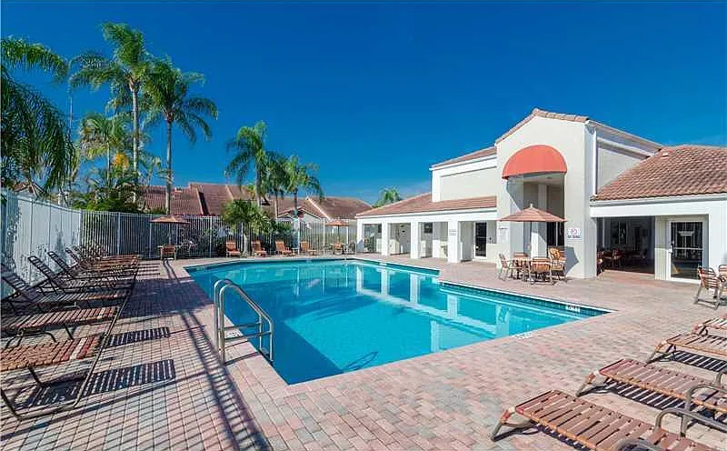 3 bed, 2.5 bath, 1500 sqft, $3,200 — Photo 3