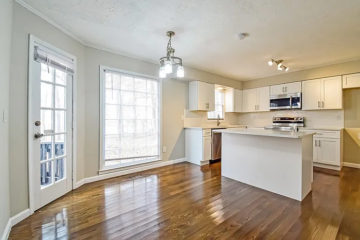 3693 Belmont Abbey Dr — Photo 10