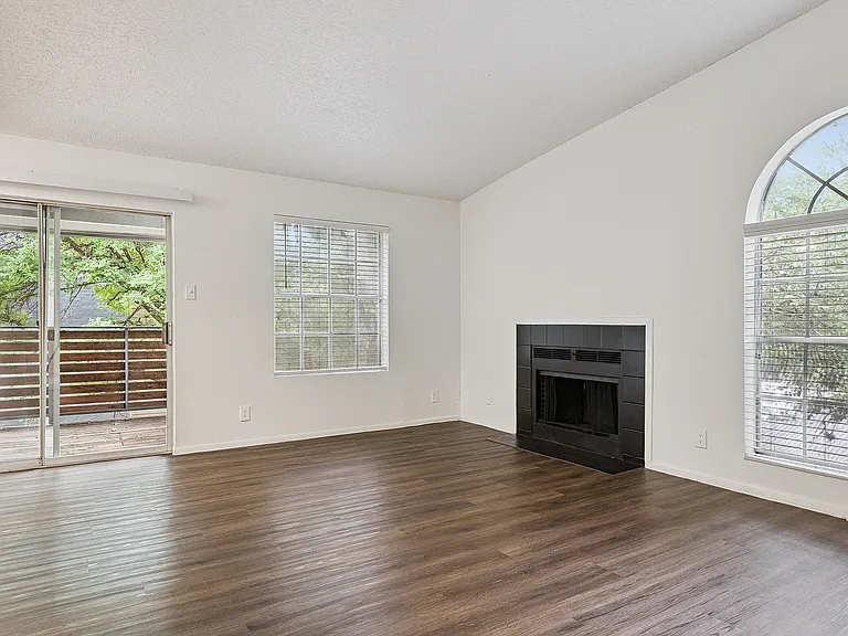 Classic Living Space w/ Fireplace