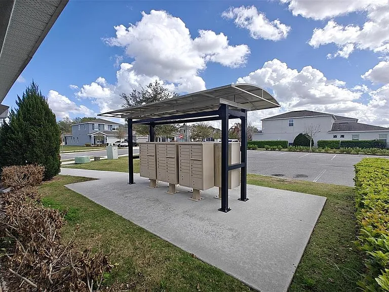 2087 Emerald Springs Dr — Photo 16
