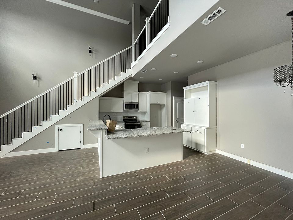 2nd image of 7690 Cadence Ln