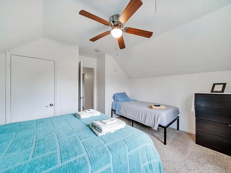 8001 Briarwood Ln — Photo 23