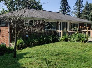 19 Russ St #3, Burgettstown, PA 15021