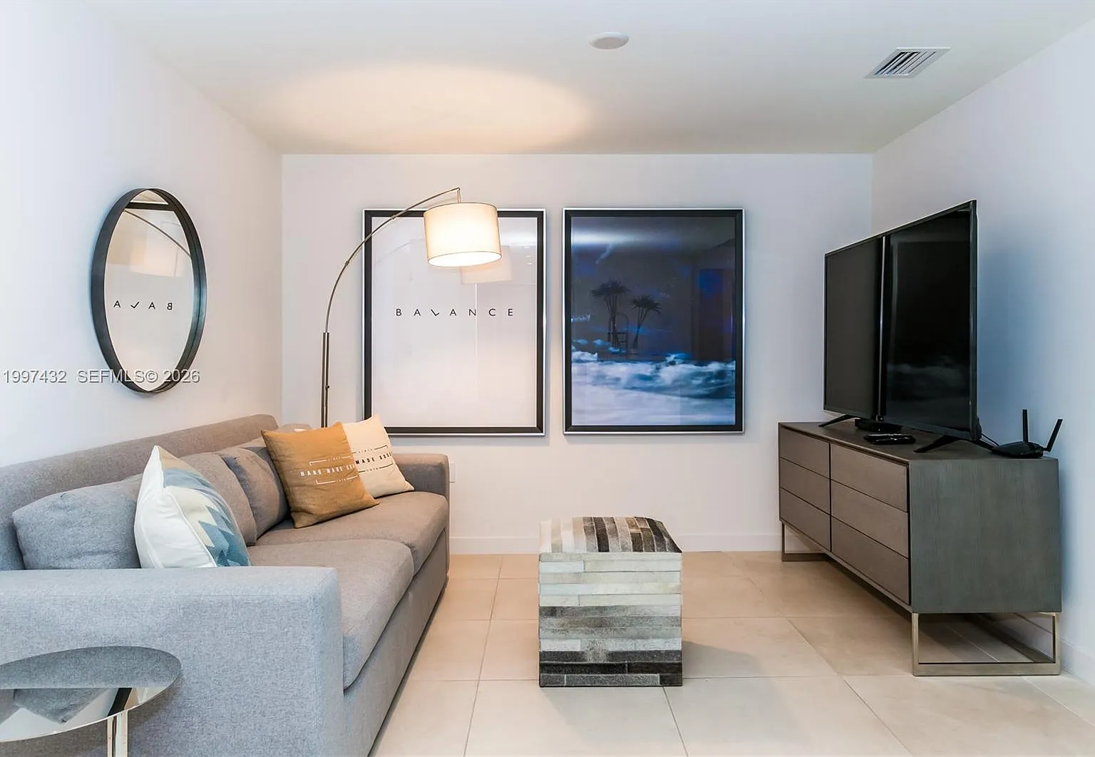 Tiffany House Condo — Photo 4