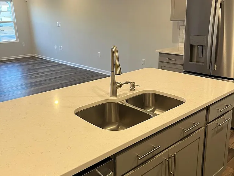 2236 Kasota Ln — Photo 10